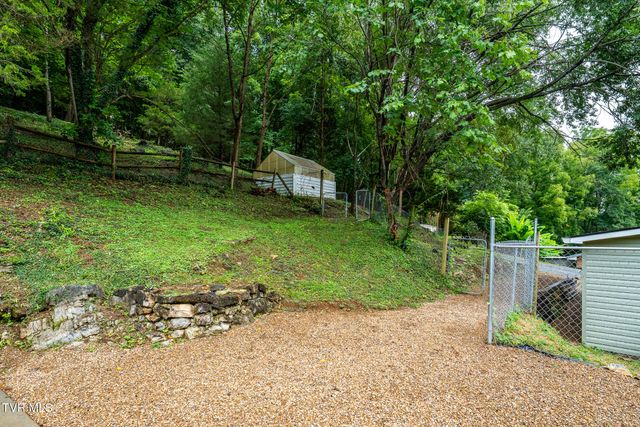 200 Coal Chute Road, Elizabethton, TN 37643