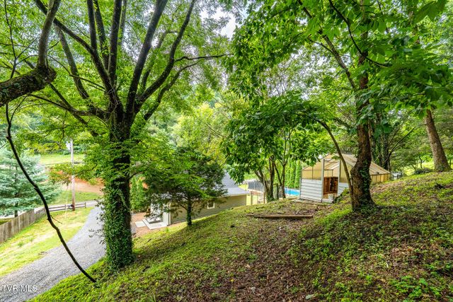 200 Coal Chute Road, Elizabethton, TN 37643