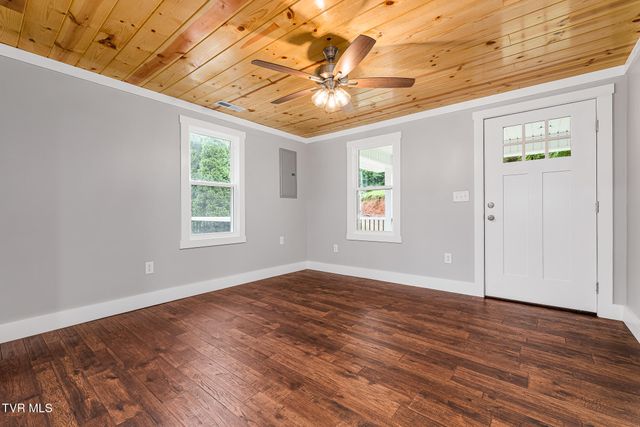 200 Coal Chute Road, Elizabethton, TN 37643