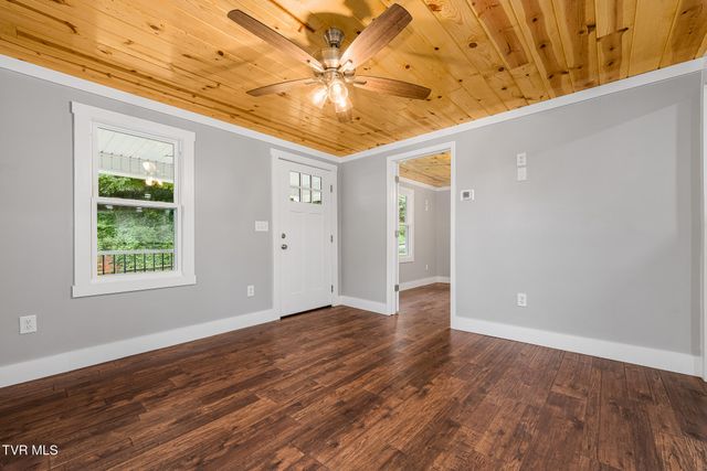 200 Coal Chute Road, Elizabethton, TN 37643