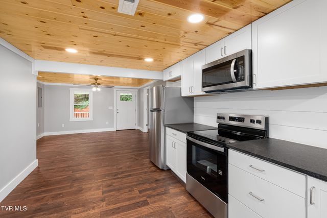 200 Coal Chute Road, Elizabethton, TN 37643