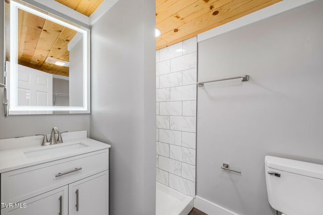 200 Coal Chute Road, Elizabethton, TN 37643