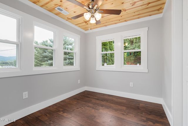 200 Coal Chute Road, Elizabethton, TN 37643