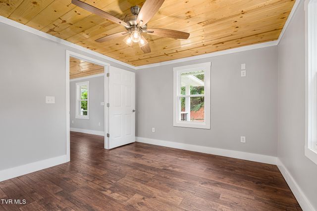 200 Coal Chute Road, Elizabethton, TN 37643