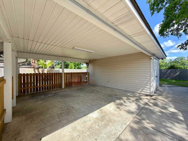 1714 John Alan St, Gonzales, LA 70737