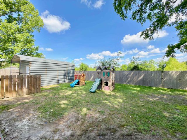 1714 John Alan St, Gonzales, LA 70737