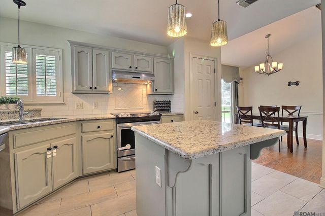 1714 John Alan St, Gonzales, LA 70737