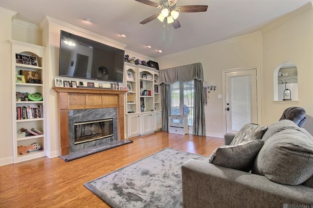 1714 John Alan St, Gonzales, LA 70737