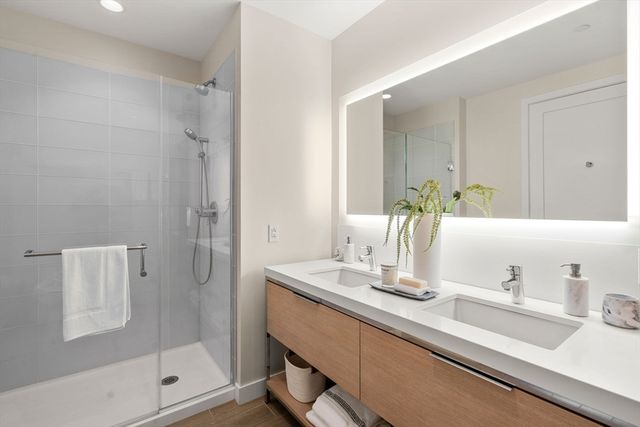 188 Brookline Ave 21B, Boston, MA 02215