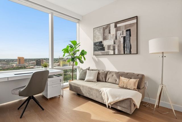 188 Brookline Ave 21B, Boston, MA 02215