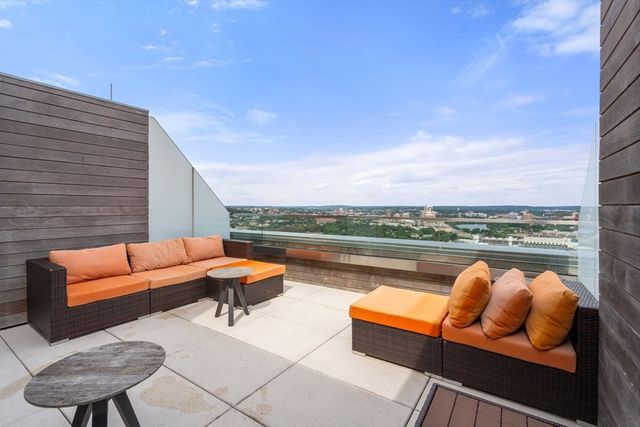 188 Brookline Ave 21B, Boston, MA 02215