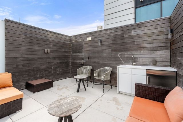 188 Brookline Ave 21B, Boston, MA 02215