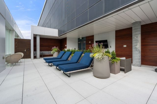 188 Brookline Ave 21B, Boston, MA 02215