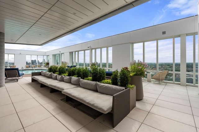 188 Brookline Ave 21B, Boston, MA 02215