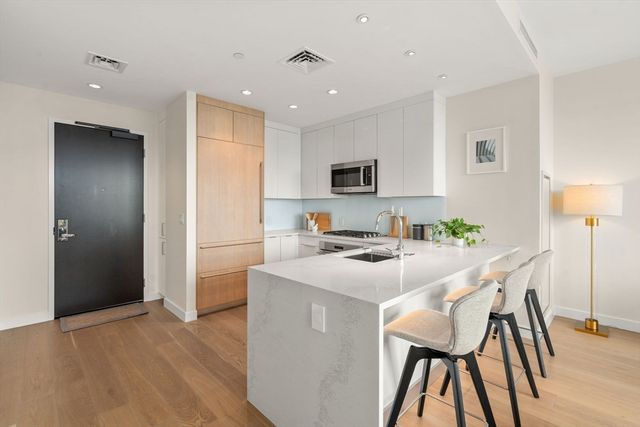 188 Brookline Ave 21B, Boston, MA 02215