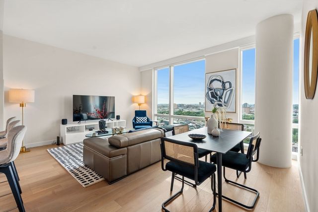 188 Brookline Ave 21B, Boston, MA 02215