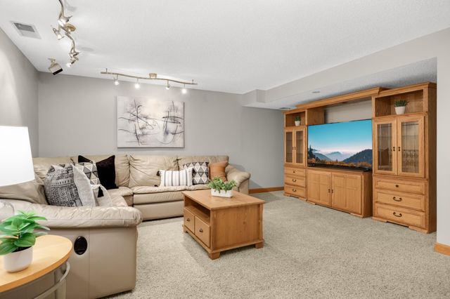 8556 Irwin Road, Bloomington, MN 55437