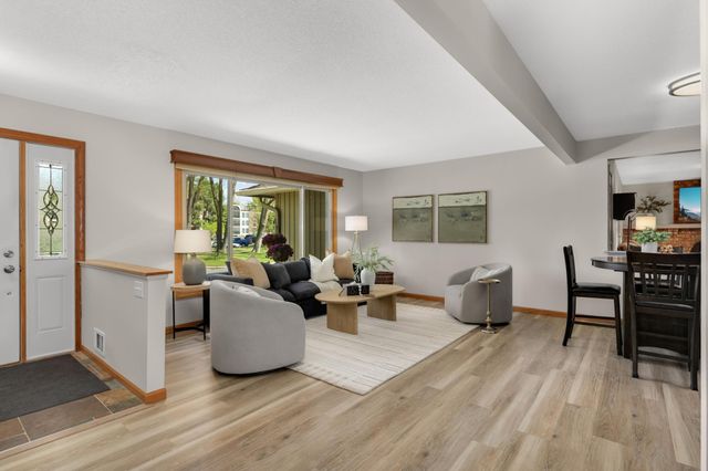 8556 Irwin Road, Bloomington, MN 55437