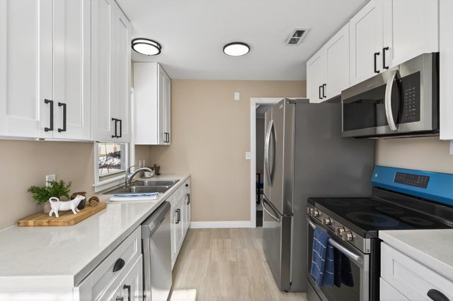 7907 W 25th Street, Saint Louis Park, MN 55426