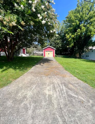 303 Blount St, Athens, TN 37303