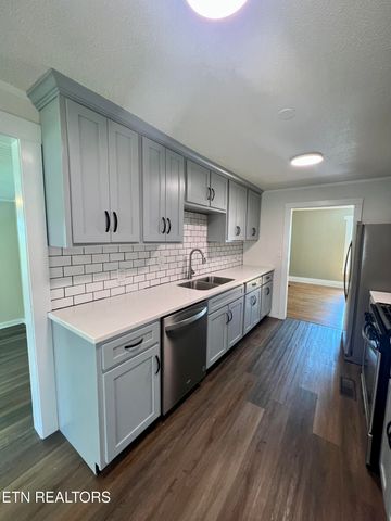 303 Blount St, Athens, TN 37303