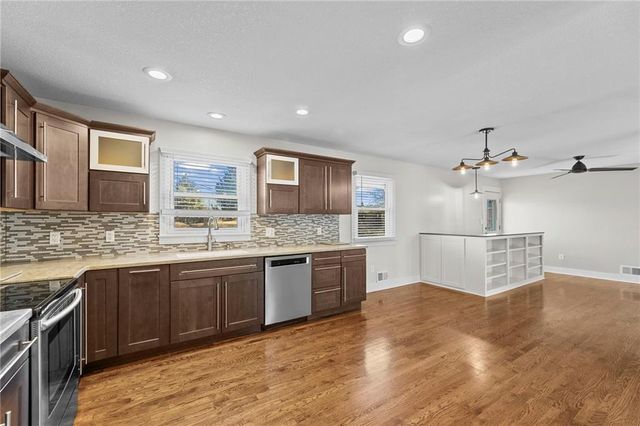 4223 E 42nd Street Court, Independence, MO 64055