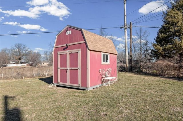 4223 E 42nd Street Court, Independence, MO 64055