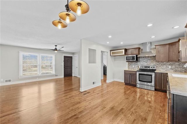 4223 E 42nd Street Court, Independence, MO 64055