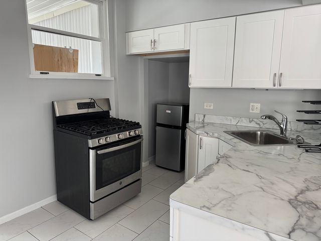 3256 N Elston Avenue, Chicago, IL 60618