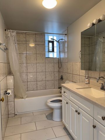 3256 N Elston Avenue, Chicago, IL 60618
