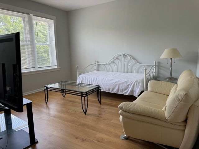 3256 N Elston Avenue, Chicago, IL 60618
