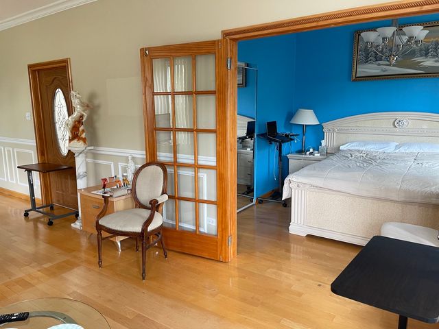 3256 N Elston Avenue, Chicago, IL 60618