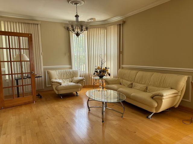 3256 N Elston Avenue, Chicago, IL 60618