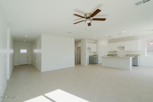 12527 W JENERO Drive, Arizona City, AZ 85123