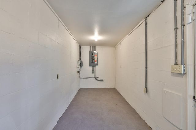 7201 E 21ST AVENUE, Tampa, FL 33619