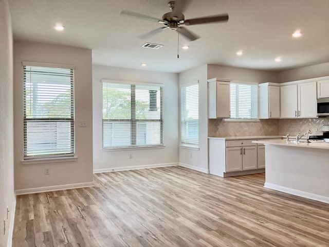 2204 Cornfield DR A, Pflugerville, TX 78660