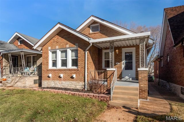 3831 Burgen Avenue, St Louis, MO 63116