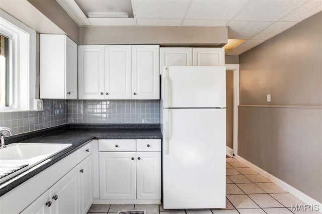 3831 Burgen Avenue, St Louis, MO 63116