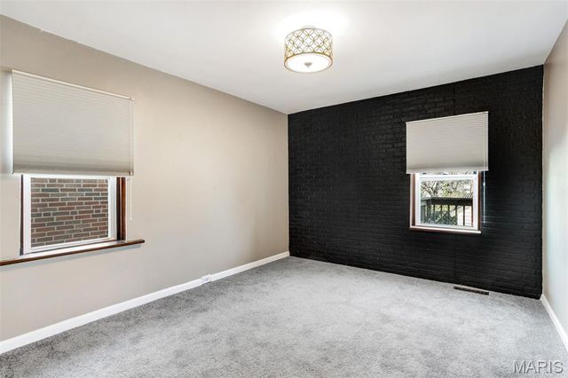 3831 Burgen Avenue, St Louis, MO 63116