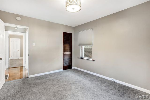 3831 Burgen Avenue, St Louis, MO 63116