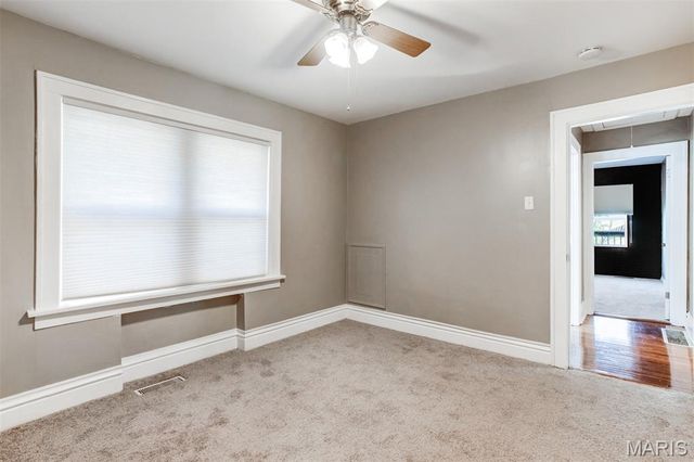 3831 Burgen Avenue, St Louis, MO 63116