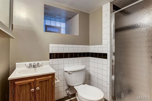 3831 Burgen Avenue, St Louis, MO 63116