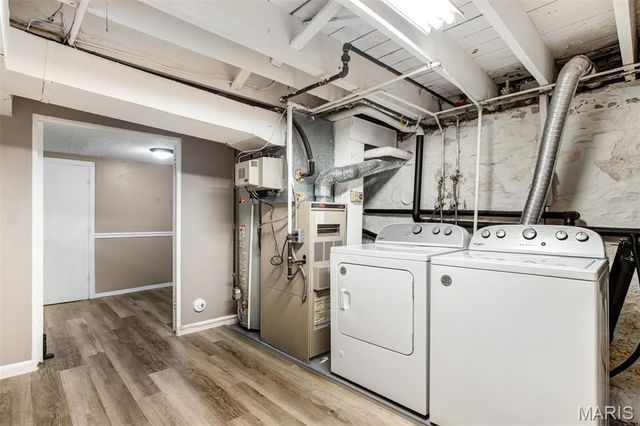 3831 Burgen Avenue, St Louis, MO 63116