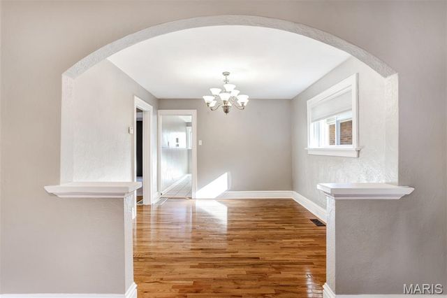 3831 Burgen Avenue, St Louis, MO 63116