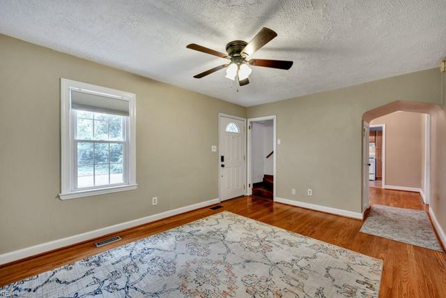 1712 Tarrall AVE, Norfolk, VA 23509