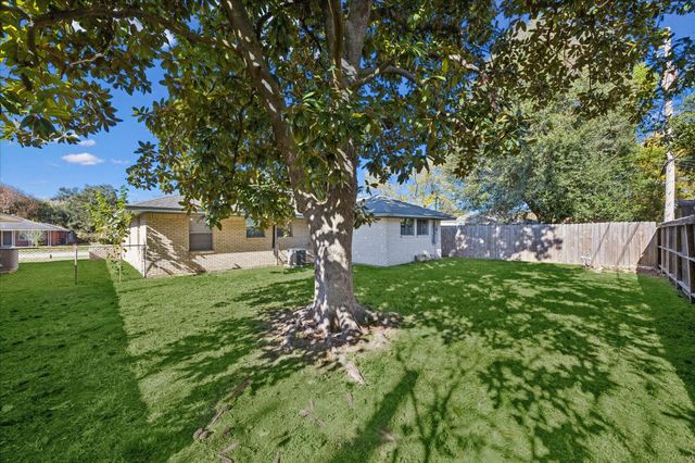 329 Robin Street, Deer Park, TX 77536