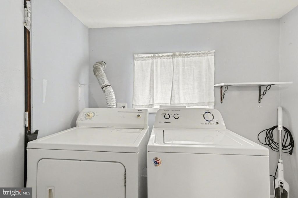 Image 14 of property listing at 1707 HARMAN AVE, Baltimore, MD 21230