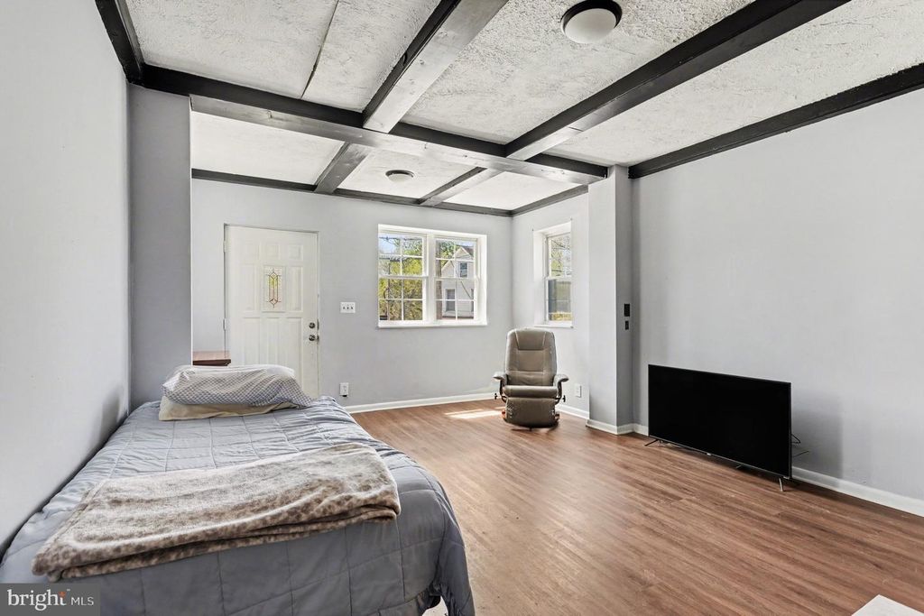 Image 4 of property listing at 1707 HARMAN AVE, Baltimore, MD 21230