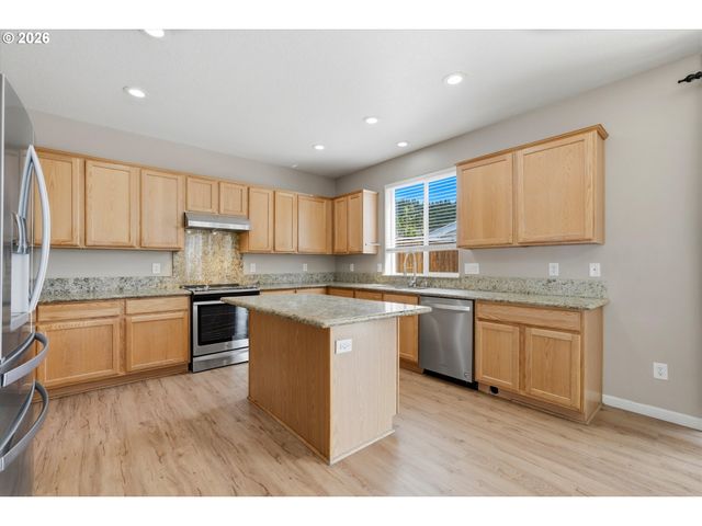 2068 Sw 34TH St, Gresham, OR 97080