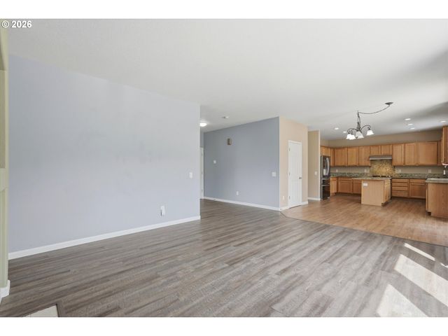 2068 Sw 34TH St, Gresham, OR 97080